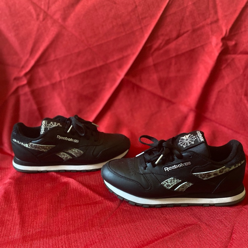 Reebok sneakers; 8 1/2; Black with black & white leopard stripes